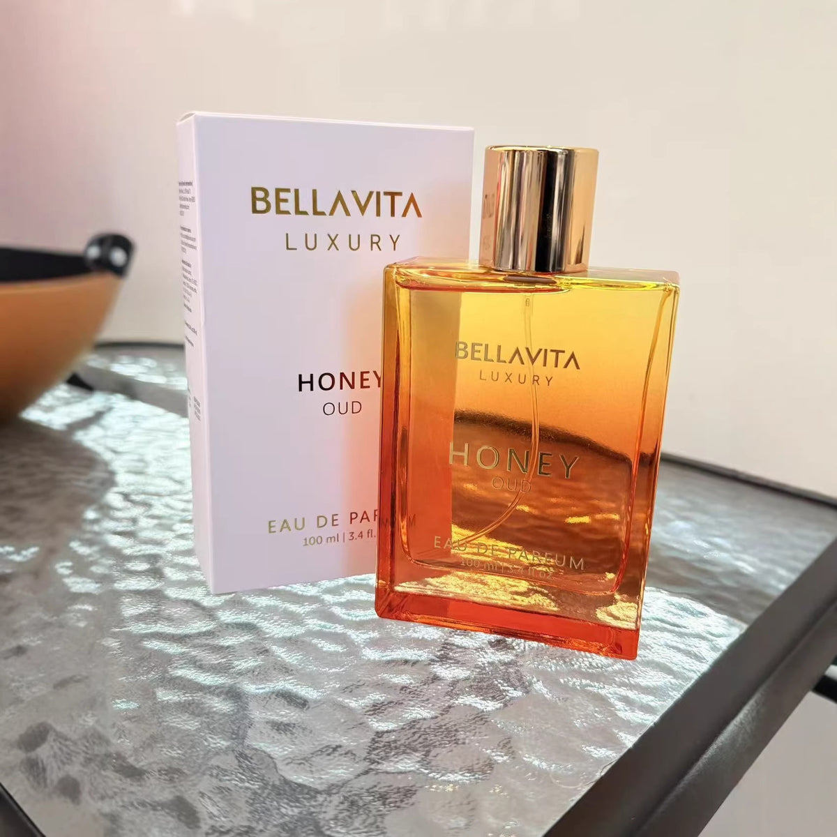 Honey perfume for men and women, delicately fragrant and long-lasting.